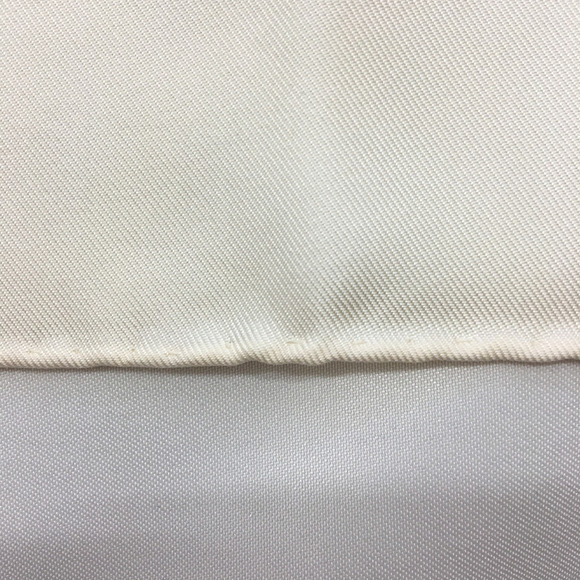 Authentic Carré Onde de Chic Silk Scarf - Picture 8 of 9